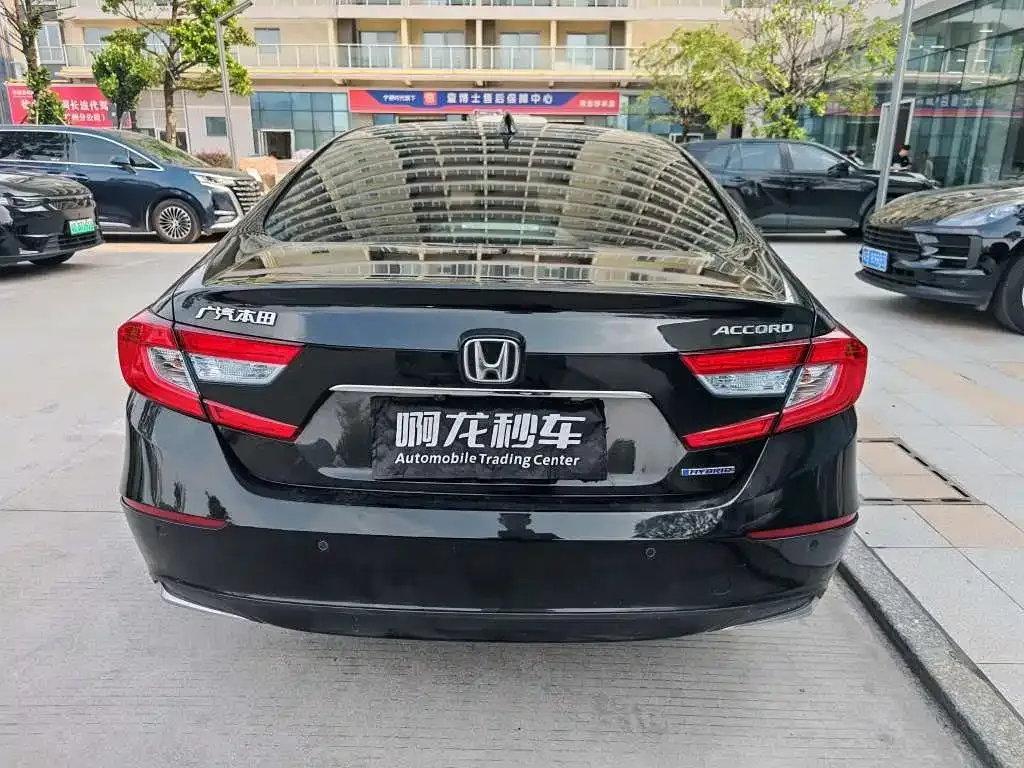 Honda Accord — фото 4