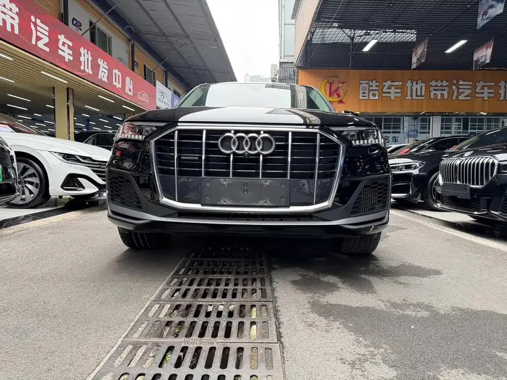 Audi Q7 — фото 5