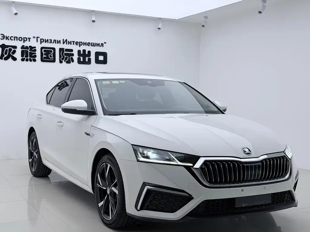Skoda Octavia — фото 5