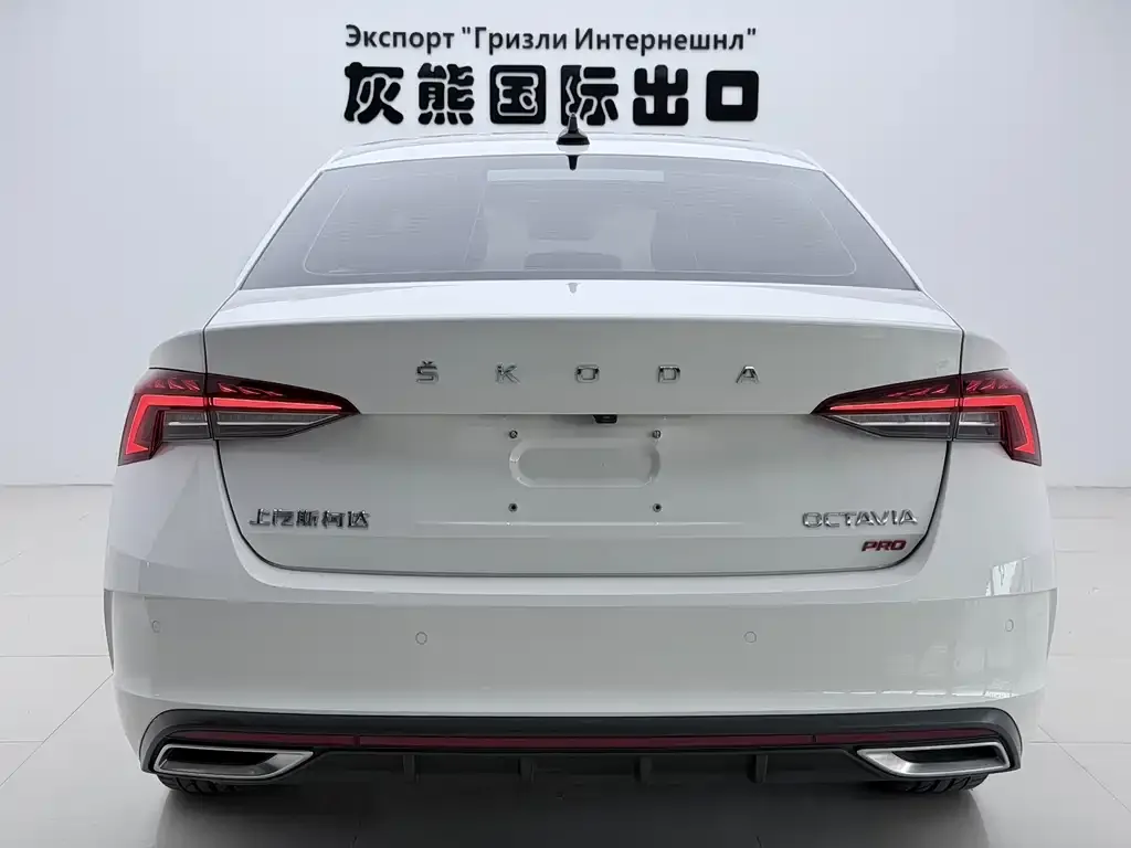 Skoda Octavia — фото 2