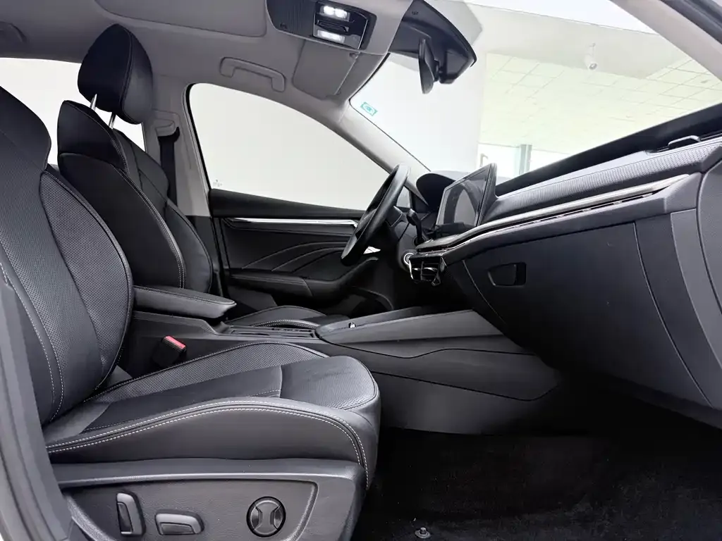 Skoda Octavia — фото 6