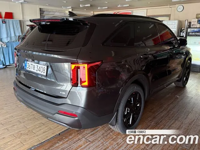 Kia Sorento — фото 8