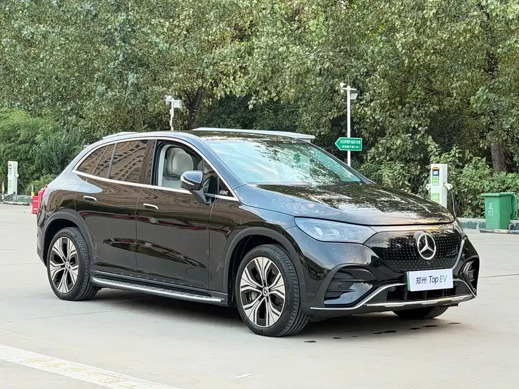 Mercedes-Benz EQE SUV — фото 9