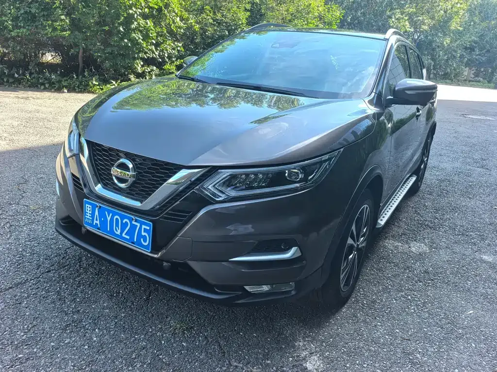 Nissan Qashqai — фото 1