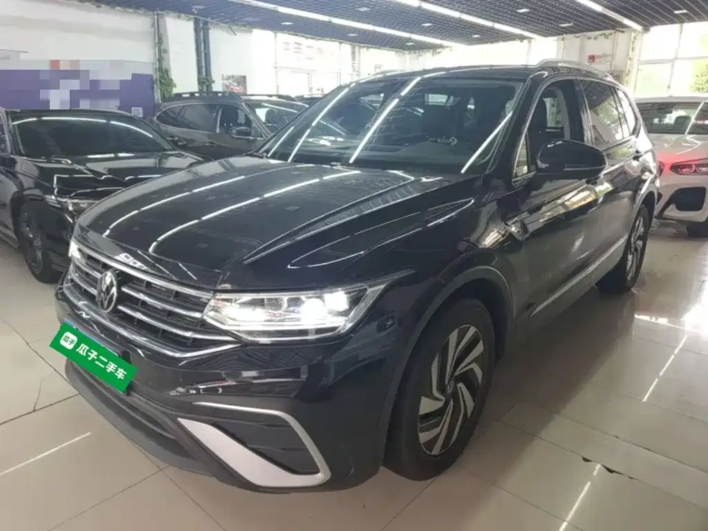 Volkswagen Tiguan L — фото 5
