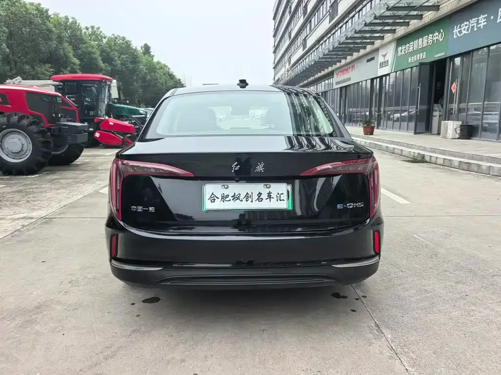 Hongqi E-QM5 — фото 6