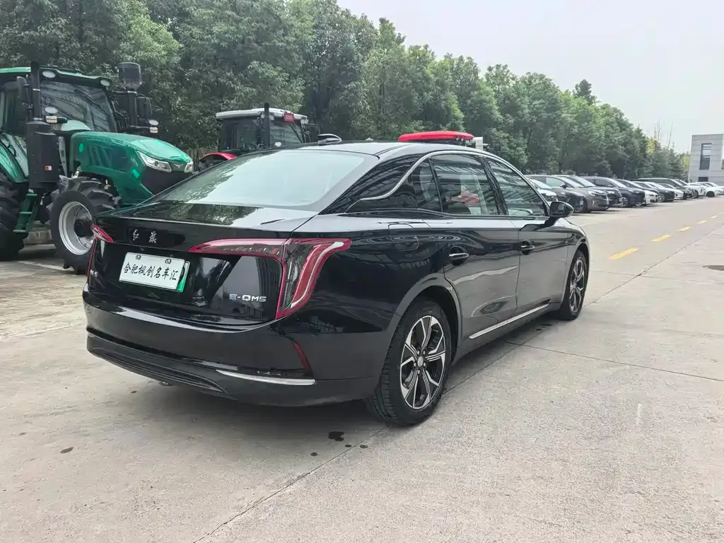 Hongqi E-QM5 — фото 2