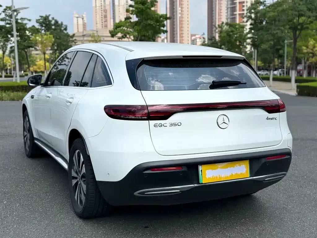 Mercedes-Benz EQC — фото 9