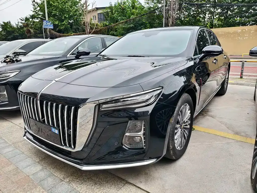 Hongqi H5 — фото 1