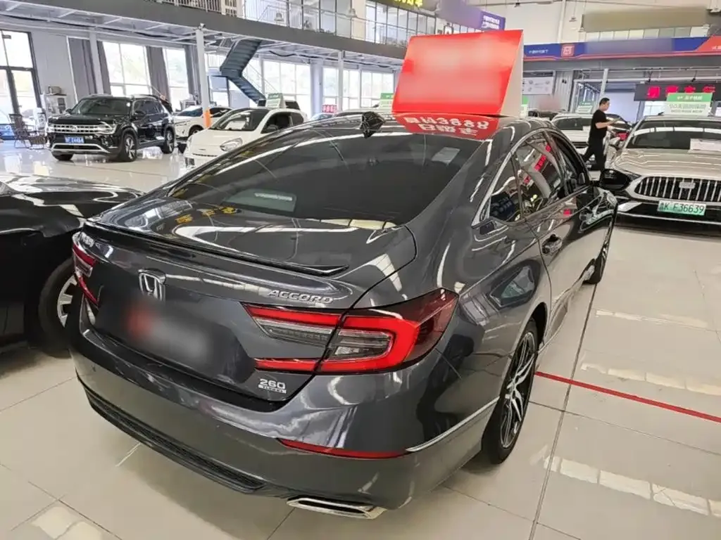 Honda Accord — фото 9