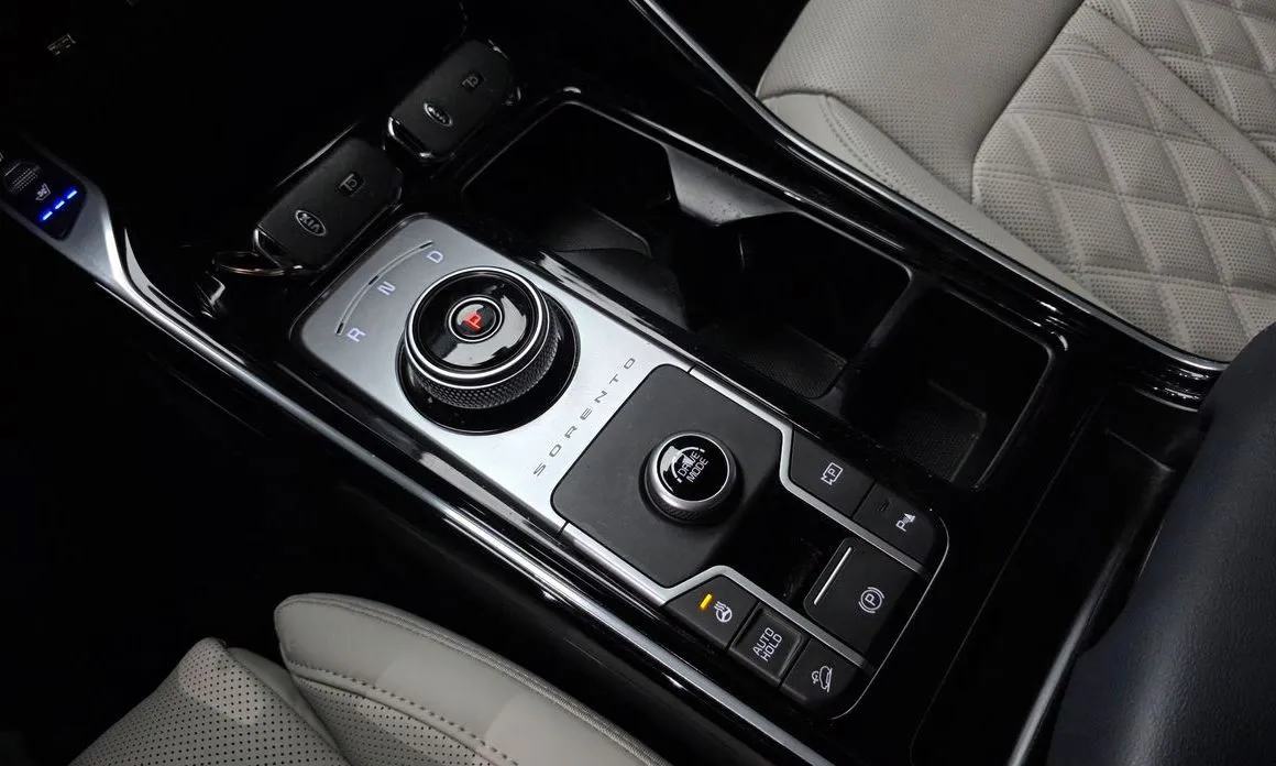 Kia Sorento — фото 3
