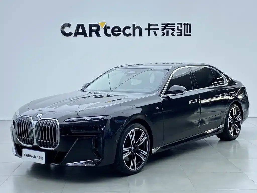 BMW 7 Series — фото 9