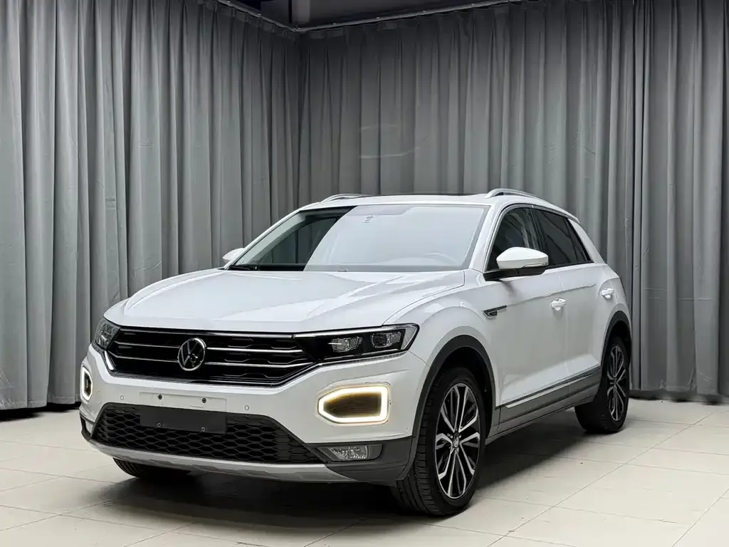 Volkswagen T-Roc — фото 1