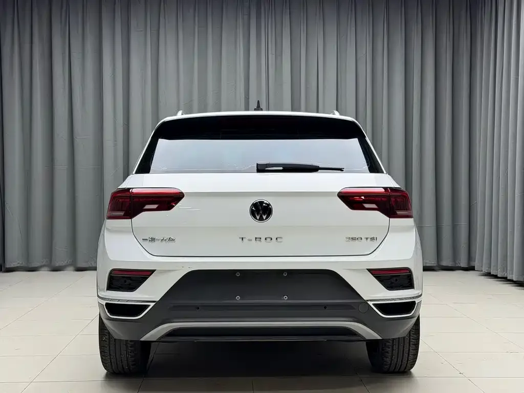 Volkswagen T-Roc — фото 3