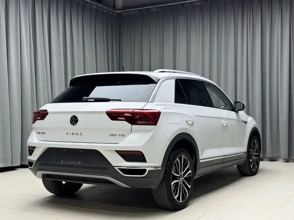 Volkswagen T-Roc — фото 2
