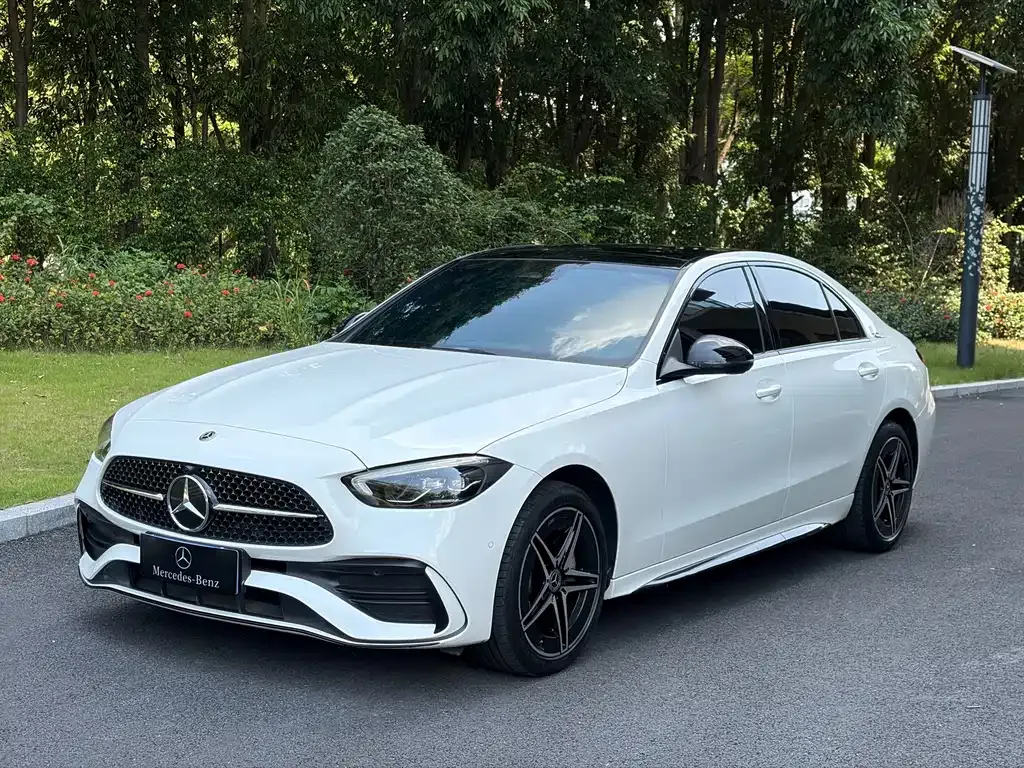Mercedes-Benz C-Class — фото 1