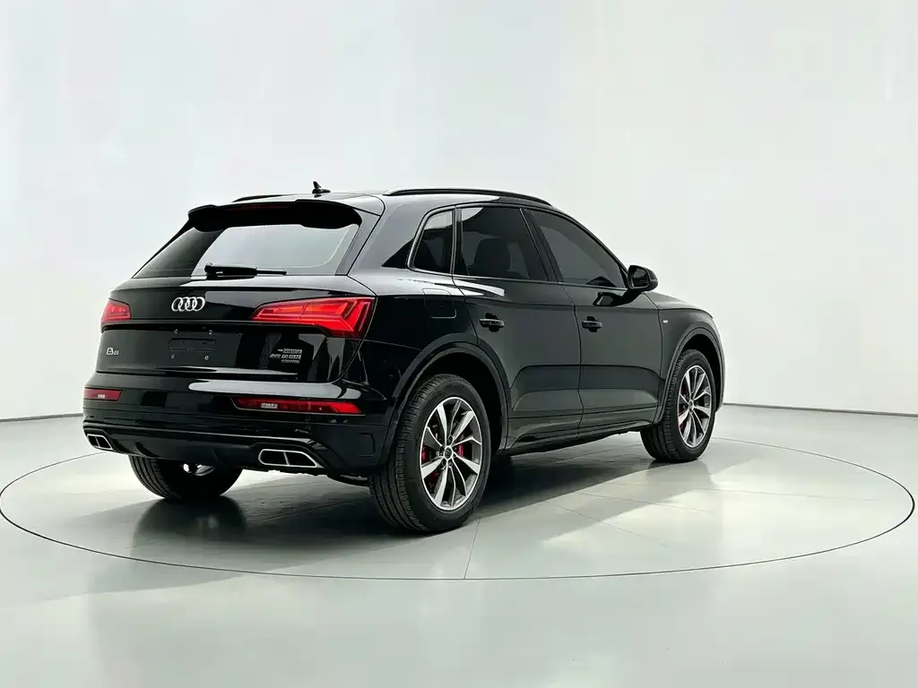Audi Q5L — фото 2