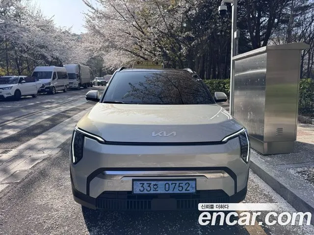 Kia EV3 — фото 1
