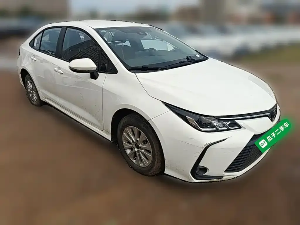 Toyota Corolla — фото 1