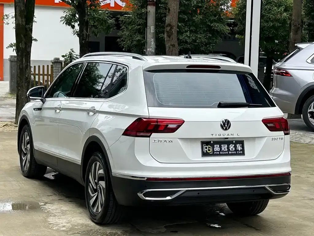 Volkswagen Tiguan L — фото 2