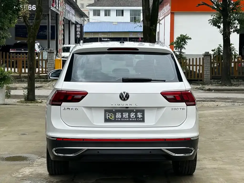 Volkswagen Tiguan L — фото 3