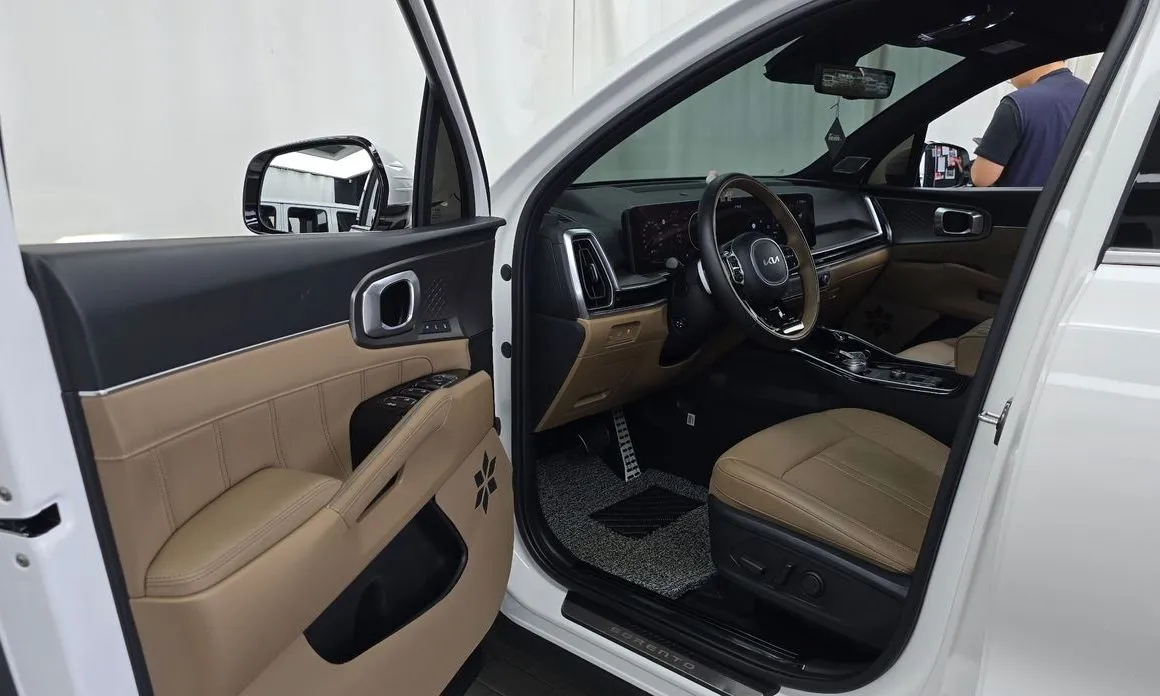 Kia Sorento — фото 3