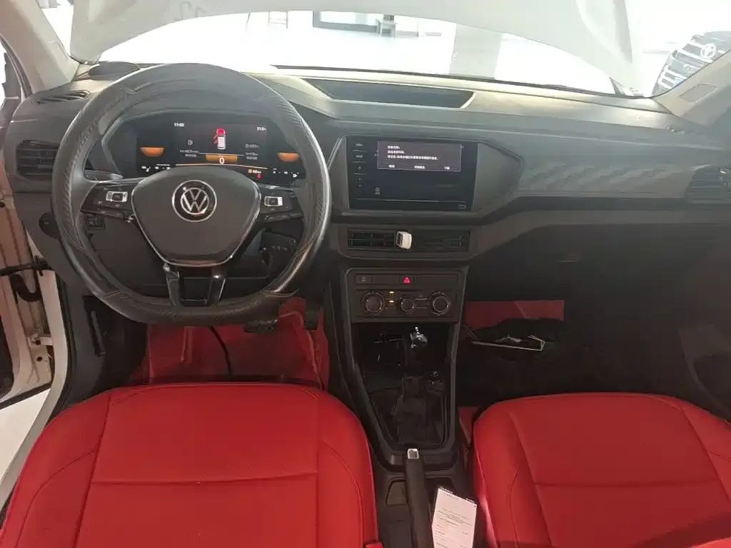 Volkswagen T-Cross — фото 4