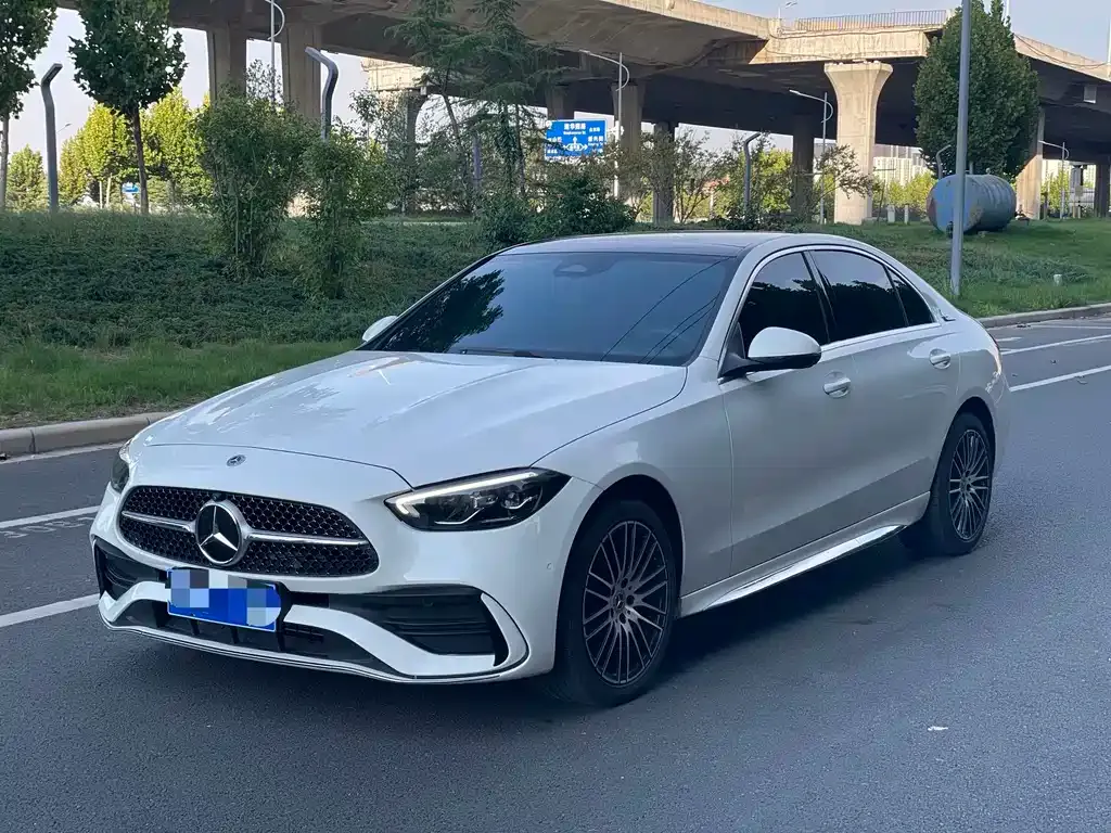 Mercedes-Benz C-Class — фото 1