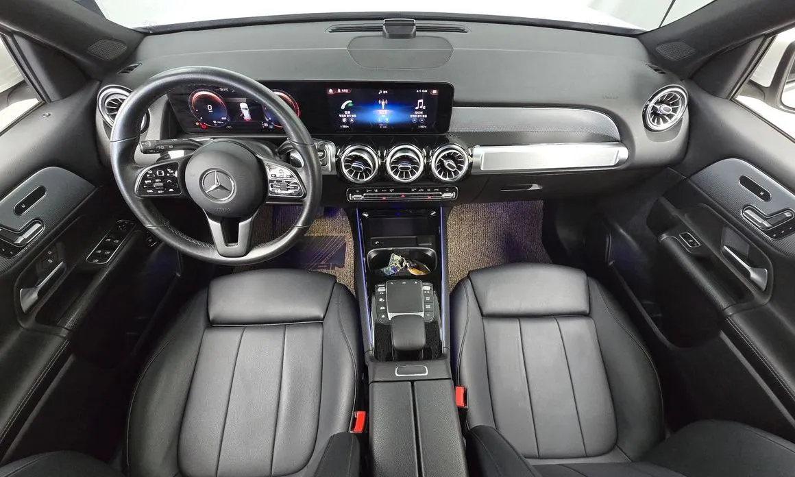 Mercedes-Benz GLB-Class — фото 10