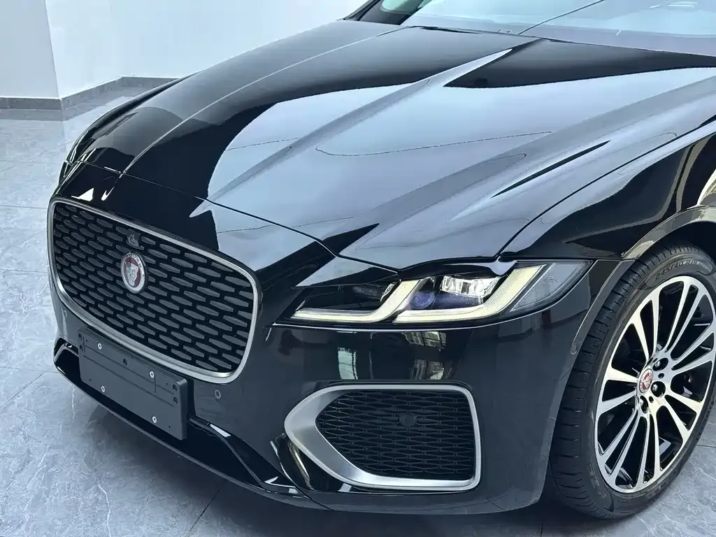 Jaguar XFL — фото 6