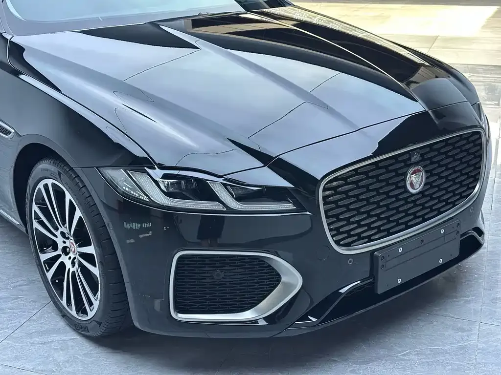 Jaguar XFL — фото 10