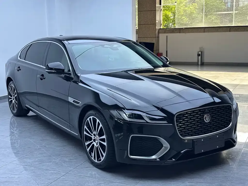 Jaguar XFL — фото 3