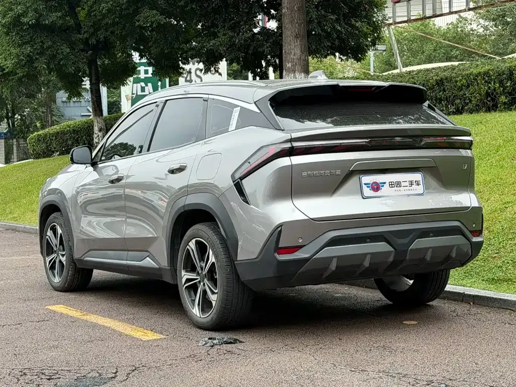 Geely Galaxy L7 — фото 8