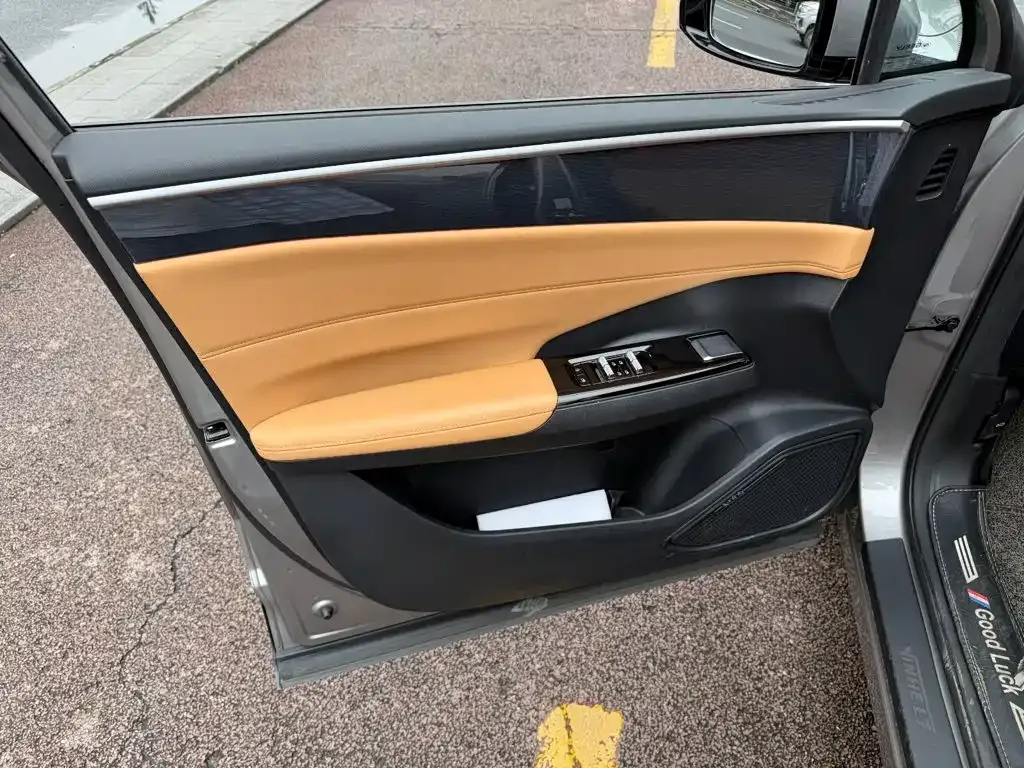 Geely Galaxy L7 — фото 3