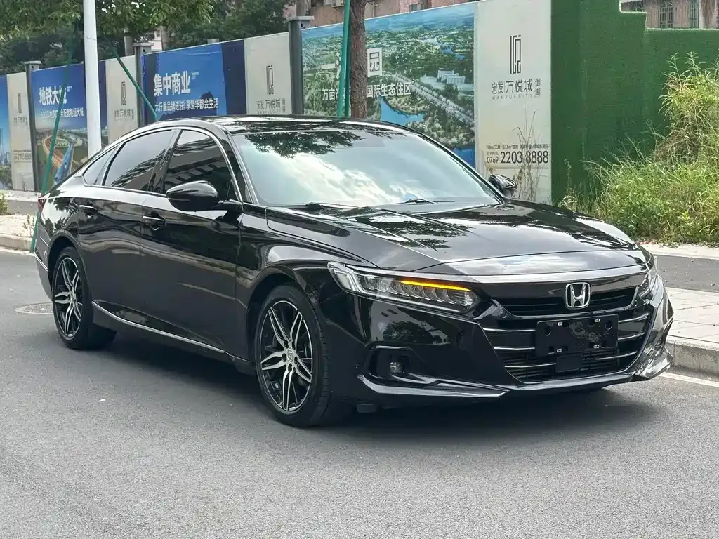 Honda Accord — фото 8