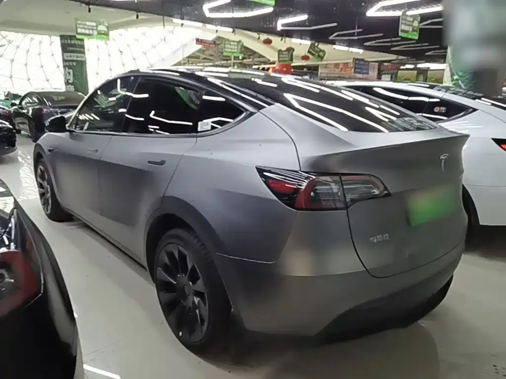 Tesla Model Y — фото 8