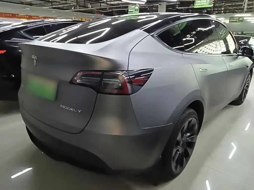 Tesla Model Y — фото 9