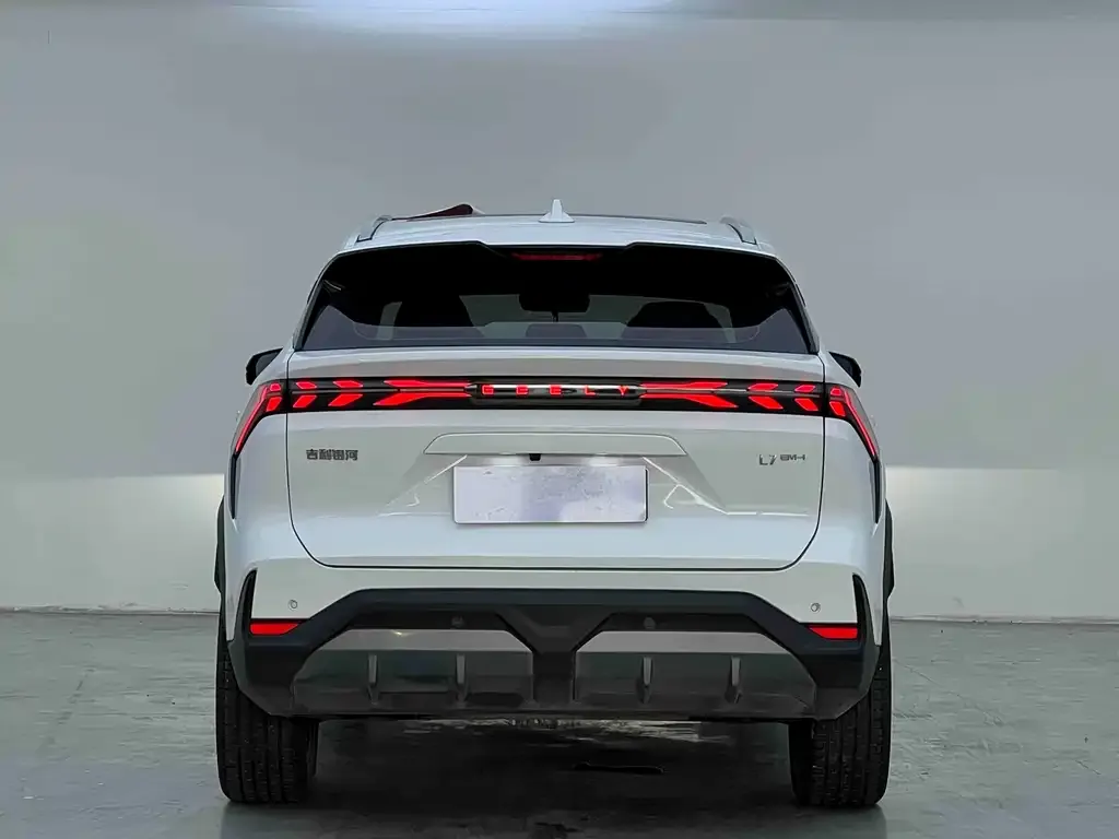 Geely Galaxy L7 — фото 4