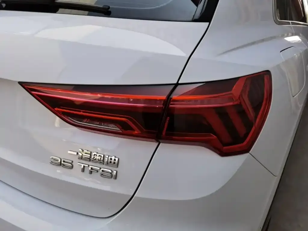 Audi Q3 — фото 9