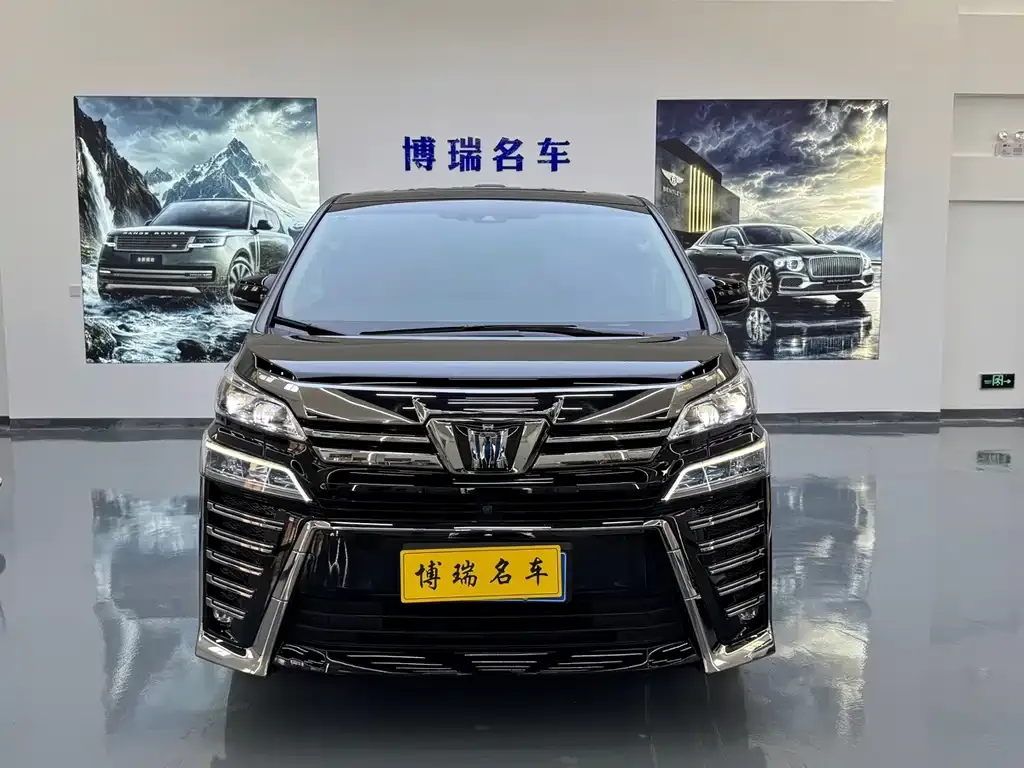 Toyota Vellfire — фото 4