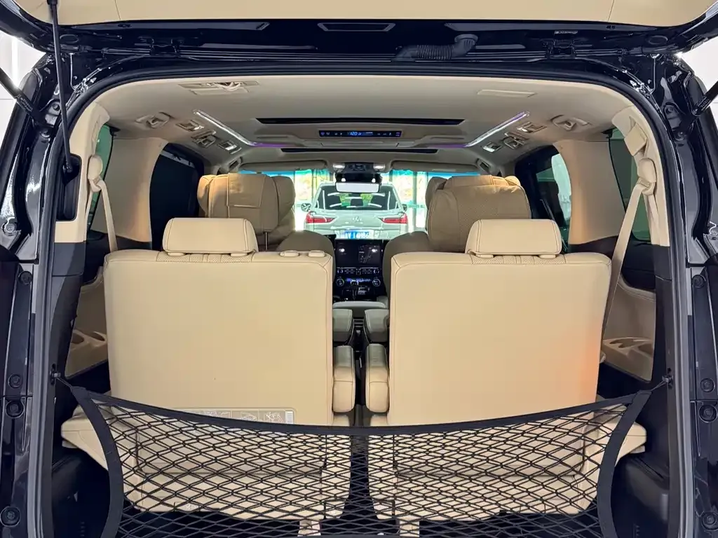 Toyota Vellfire — фото 7