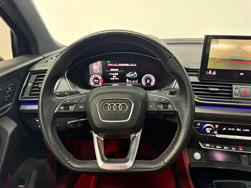 Audi Q5L Sportback — фото 4