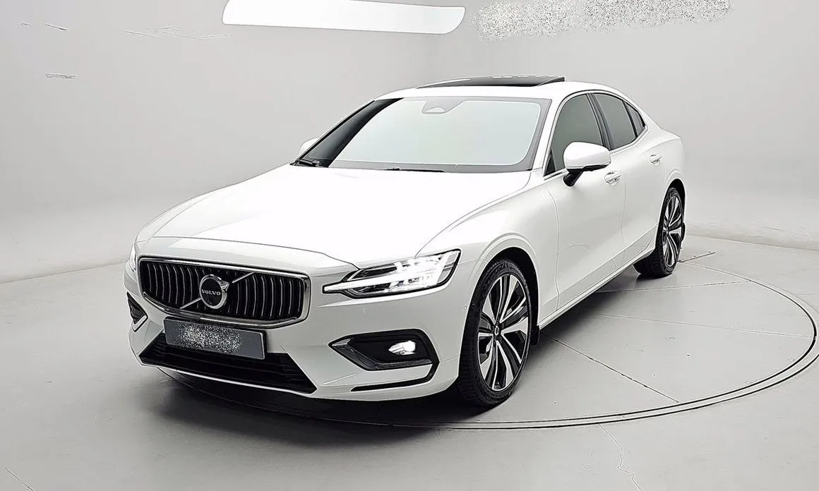 Volvo S60 — фото 1