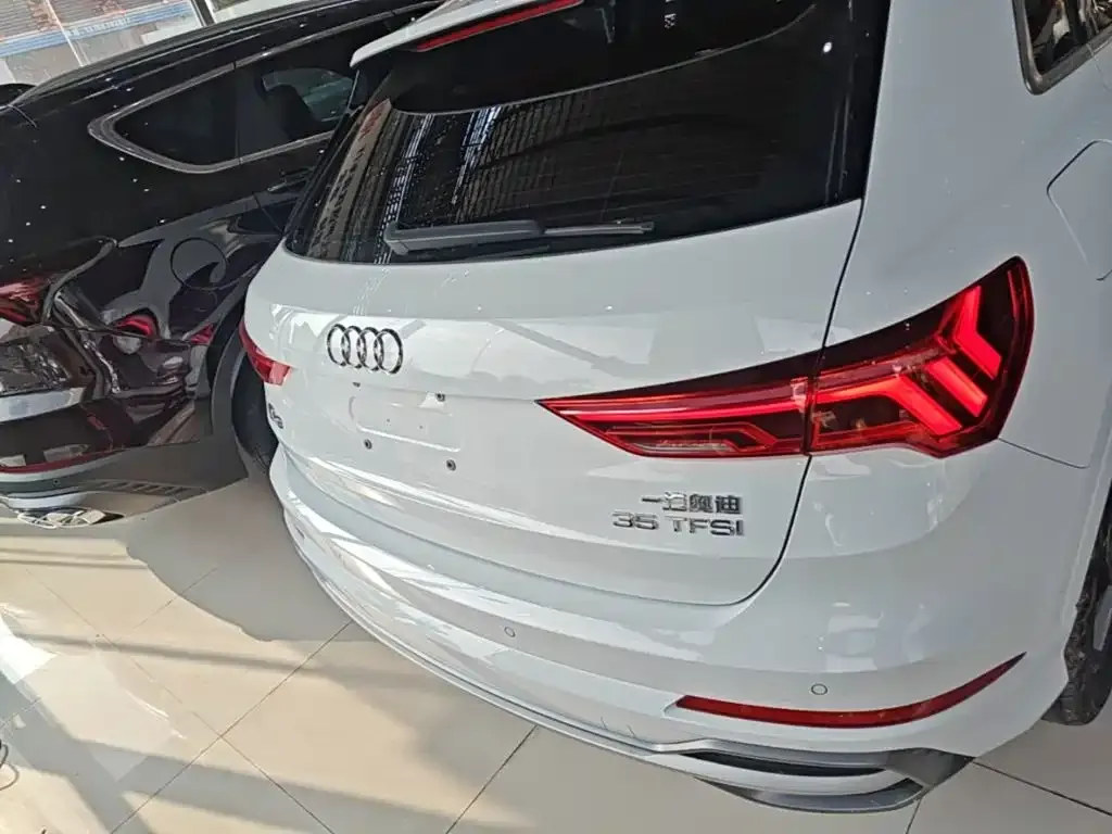 Audi Q3 — фото 4