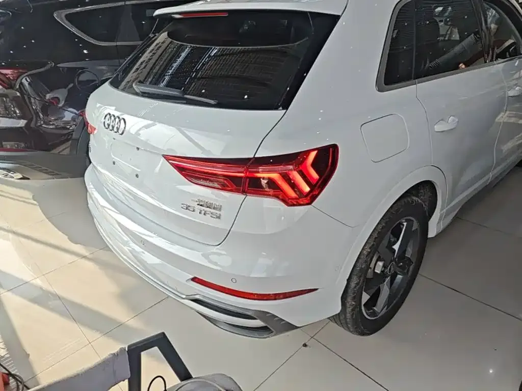 Audi Q3 — фото 5