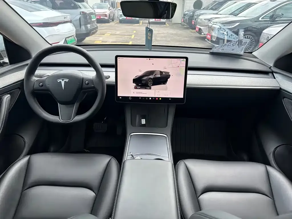 Tesla Model Y — фото 9