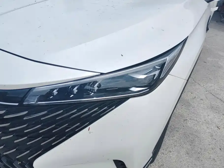 Roewe RX5 — фото 3