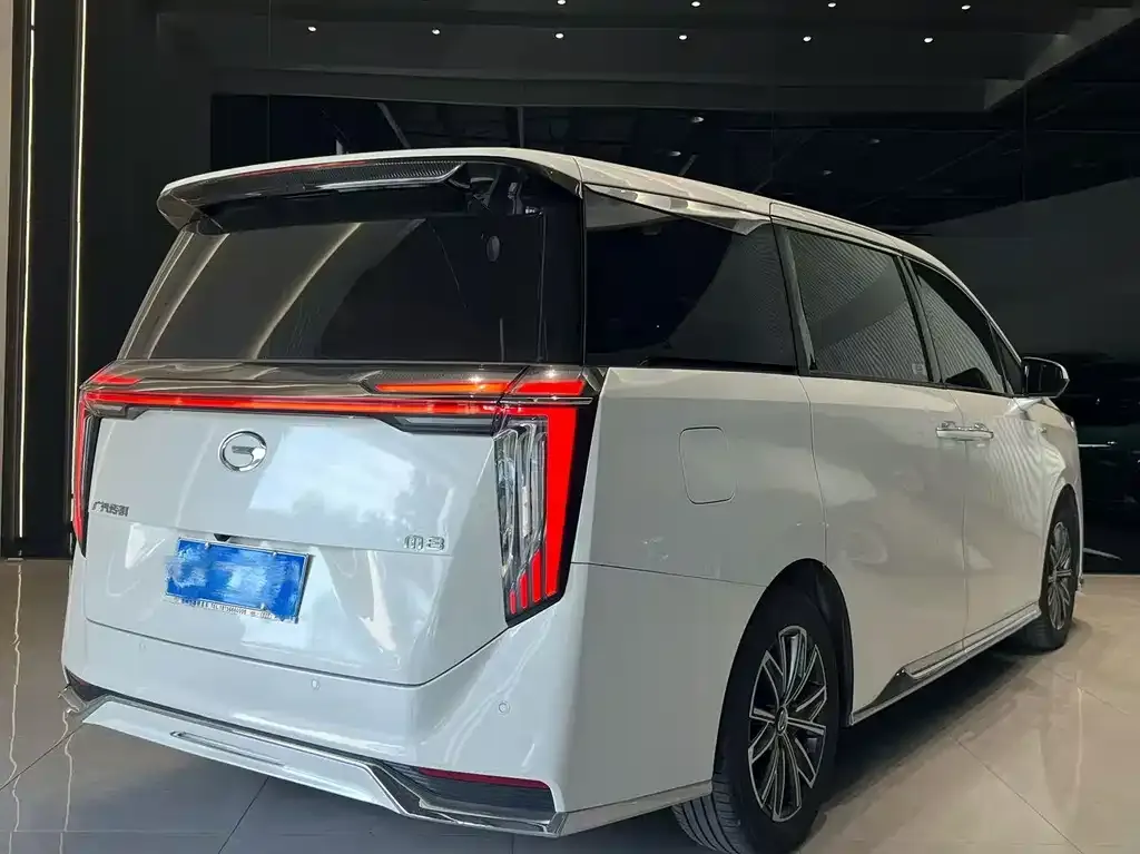 GAC Motor Trumpchi M8 — фото 8