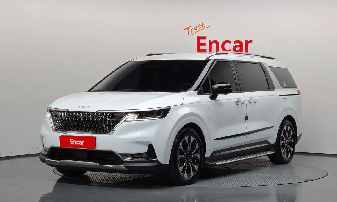 Kia Carnival — фото 1