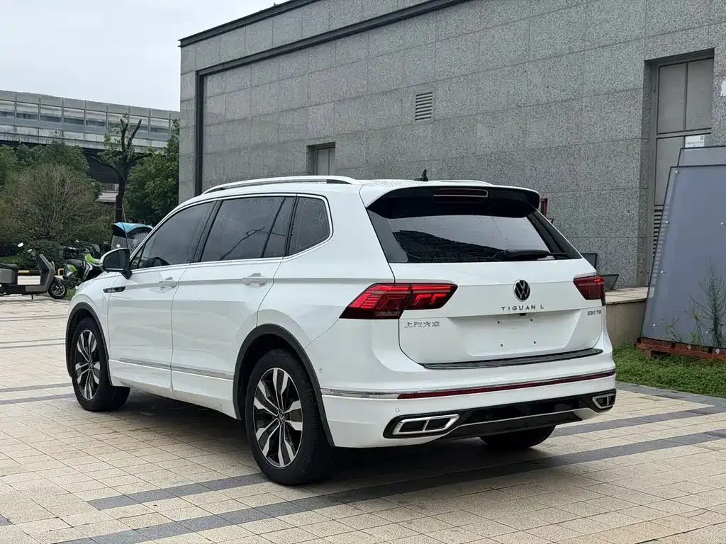 Volkswagen Tiguan L — фото 6